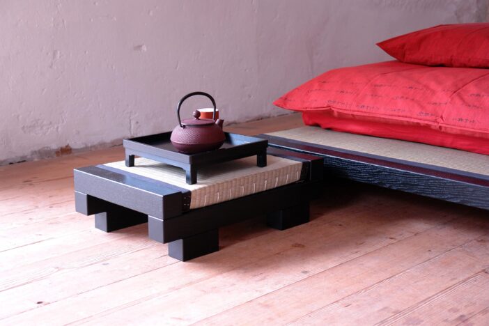 Haïku Esche Sw Detail Nachttisch Seitlich