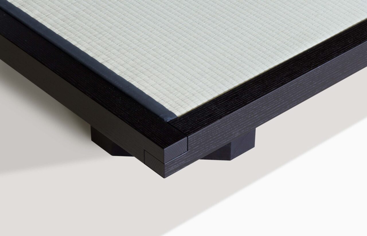 yoru bett esche schwarz fuss schräg detail